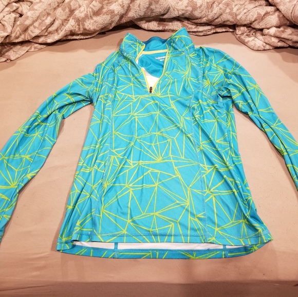 Two Active Workout Pullover Jackets - Picture 2 of 7